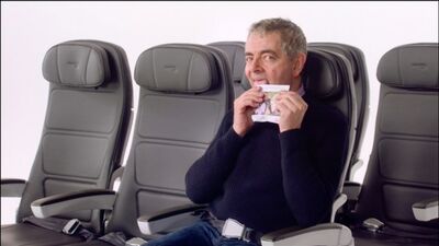 Роуэн Аткинсон (Мистер Бин), Иэн Маккелен и Джиллиан Андерсон снялись в ролики для British Airways