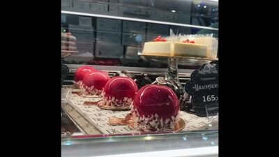 Кондитерская «Белый кролик» открылась в Мурманск Молле на 1 этаже!