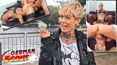 Зрелая дебютантка с разорванными дырками