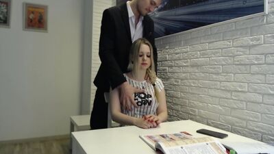 ПОЛЬЗУЯСЬ КАРАНТИНОМ ТРАХНУЛ СТУДЕНТКУ [2020 HD Порно, Большая грудь, Кончают, Красотки, Любительское, Минет,Подростки,Русское]