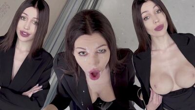 Можешь даже трусы не снимать, отсоси и все!