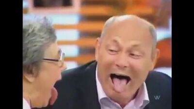 У нас было два пакетика травы, 75 ампул мескалина... (360p).mp4