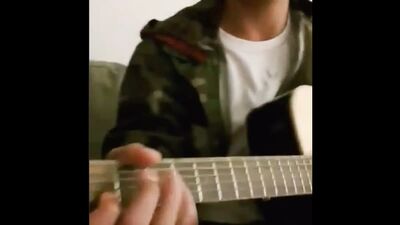 Поющий Арьян Кхан