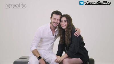 В гостях у Onedio Айтач Шашмаз и Джемре Байсел