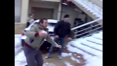 Армяне играют в снежки на свадьбе ))))
