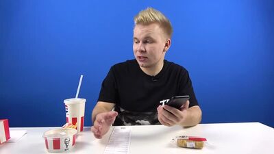 [Никита Петряев] Новые ЛанчБаскеты 5 за 200, 5 за 250 и 5 за 300 в KFC! / Какой набор самый выгодный?