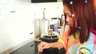 [АНЮТКА-МАЛЮТКА] ВЕСЬ ДЕНЬ ЕДА ТОЛЬКО ПО БУКВАМ СВОЕГО ИМЕНИ/Видео Анютка-малютка