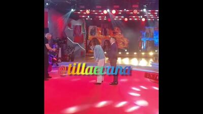 Влад Кадони на подтанцовке у Ольги Бузовой