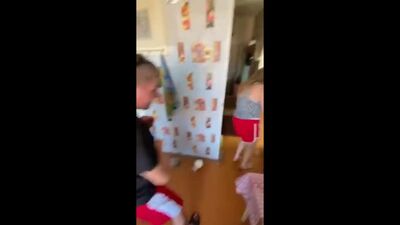 Безумный паша бьет иришку чикипики из за борща, на чьей стороне правда