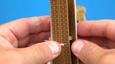 [Познаватель] ЖЕЛЕЙНЫЙ МЕДВЕДЬ ВАЛЕРА УЕЗЖАЕТ В ПАРИЖ