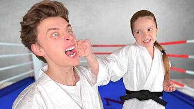 [A4] ВЛАД А4 против ПЯТИКЛАССНИКОВ !