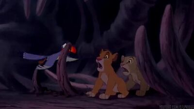 СИМБА НАЛА ГИЕНЫ И МУФАСА!