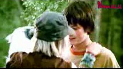 Annasophia Robb-Hot'n'Cold-Josh Hutcherson