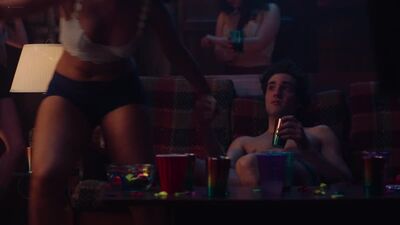 Kathryn Hahn, Jasmine Cephas Jones - Mrs. Fletcher (2019)