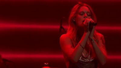 Tove Lo - Disco Tits (live on The Tonight Show Starring Jimmy Fallon)
