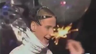 Weird russian singer - Chum Drum Bedrum