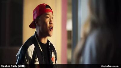 Kinsey Wolanski, Simona Shyne и Sole Bovelli, обнаженные сцены