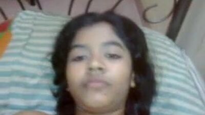 Девушка дези с симпатичной киской