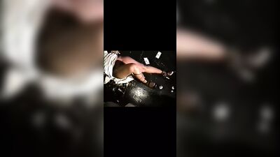 Черных мужчин-стриптизерш отсосали на сцене