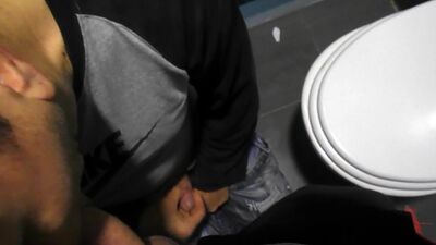 Гомосексуальный Din Bucuresti Suge Pula