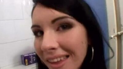 Gloria Gucci осушает трубу !!!