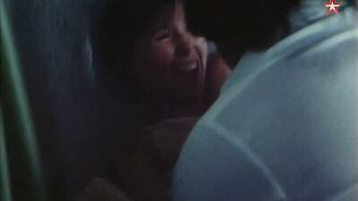 Евгения Симонова голая в фильме "Рафферти" (1980, Семён Аранович)