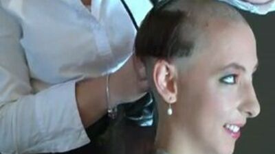 Если прическа ей идет, то и стрижка наголо пойдет!!!