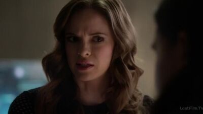 Айрис узнает что Барри это Флэш _ Флэш (1 сезон 21 серия)