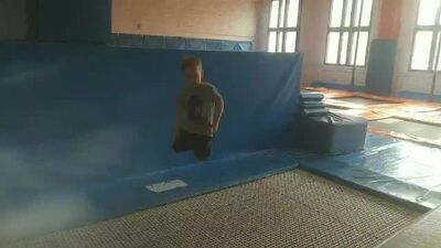 Акробатика в Батутнике