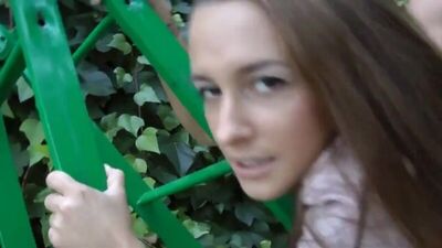 Алёна забыла надеть трусы (порно,инцест,сестра,брат,выебал,минет,раком,сосет,тра