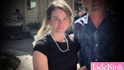 Настоящая нижняя Jade обучается минету от своего господина