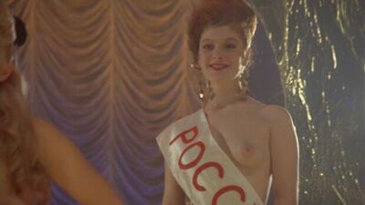 Амалия Мордвинова-Гольданская голая в фильме "Сны" (1993, Александр Бородянский, Карен Шахназаров)