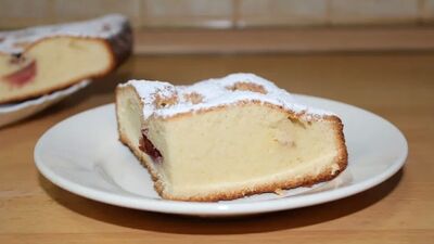 БИСКВИТНЫЙ ПИРОГ СО СЛИВАМИ | ВЫПЕЧКА