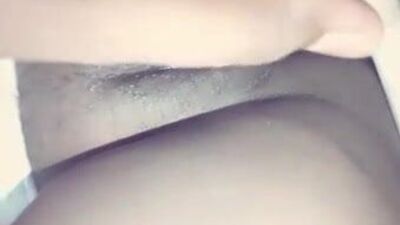 Тамилка. Рыжая подруга трахает пальцами аудио ... наслаждайтесь, парни. подпишись на меня