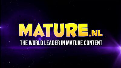 Зрелая пухлая мама сосет и трахается с толстым членом