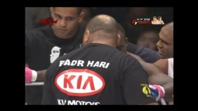 Melvin Manhoef vs. Mark Hunt