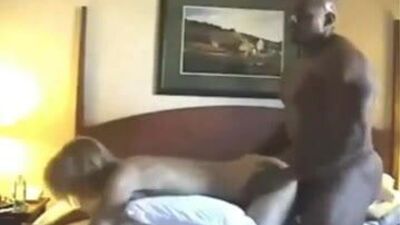 Эта белая пума хотела для чернокожего немало сил