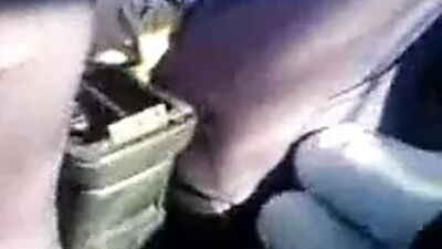 Иранская очень горячая красивая девушка делает минет и трахает пальцами киску мамы