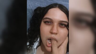 Учитель трахает лицо своего любимого ученика. покорная школьница.