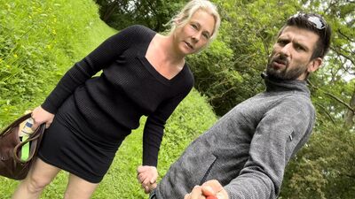 Анал на прогулке с собакой, часть 2