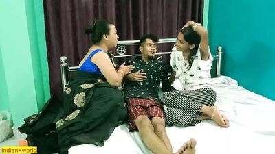 Трахаю сексуальную мать жены !! но она застукала нас обнаженными !!