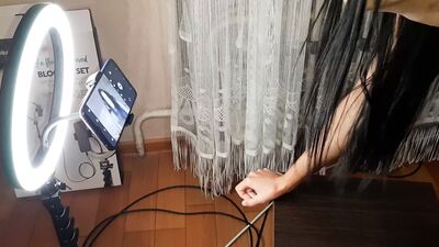 Трахнула блогершу страпоном - Lesbian-illusion