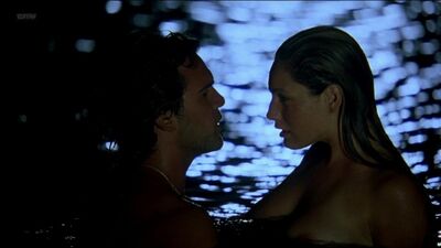 Kelly Brook Nude - Survival Island (US 2005) 1080p WEB