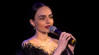 Яна Мкр — Я не буду читать своей дочери про принцесс. Читает Анна Егоян / Anna Egoyan