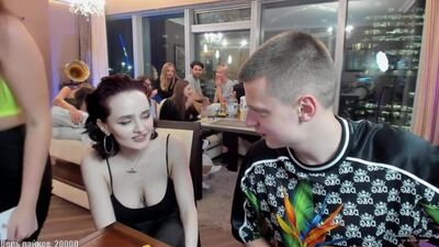 MELLSTROY | ИЗМЕНИЛ ЯНЕ В ПЕРВЫЙ ДЕНЬ | ФОТОСЕТ В ТЕЛЕГРАМ | МИША ПЫТАЕТСЯ ПОЦЕЛОВАТЬ ДЕВУШКУ