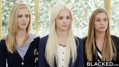 BLACKED - элегантная девушка в тройничке получает три больших черных члена