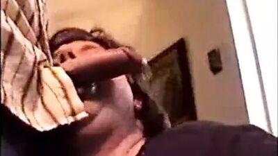 Бесстыдная членососка: жирная берта поедает член