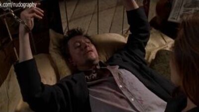 Сиськи Лены Олин (Lena Olin) в фильме "Ромео истекает кровью" (Romeo Is Bleeding, 1993, Питер Медак)