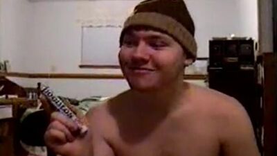 Вонючая пизда- поможет ментос. Порно реклама