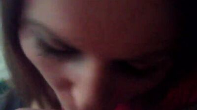 Молодая делает минет своему однокласснику глотает сперму за щеку конча домашка t